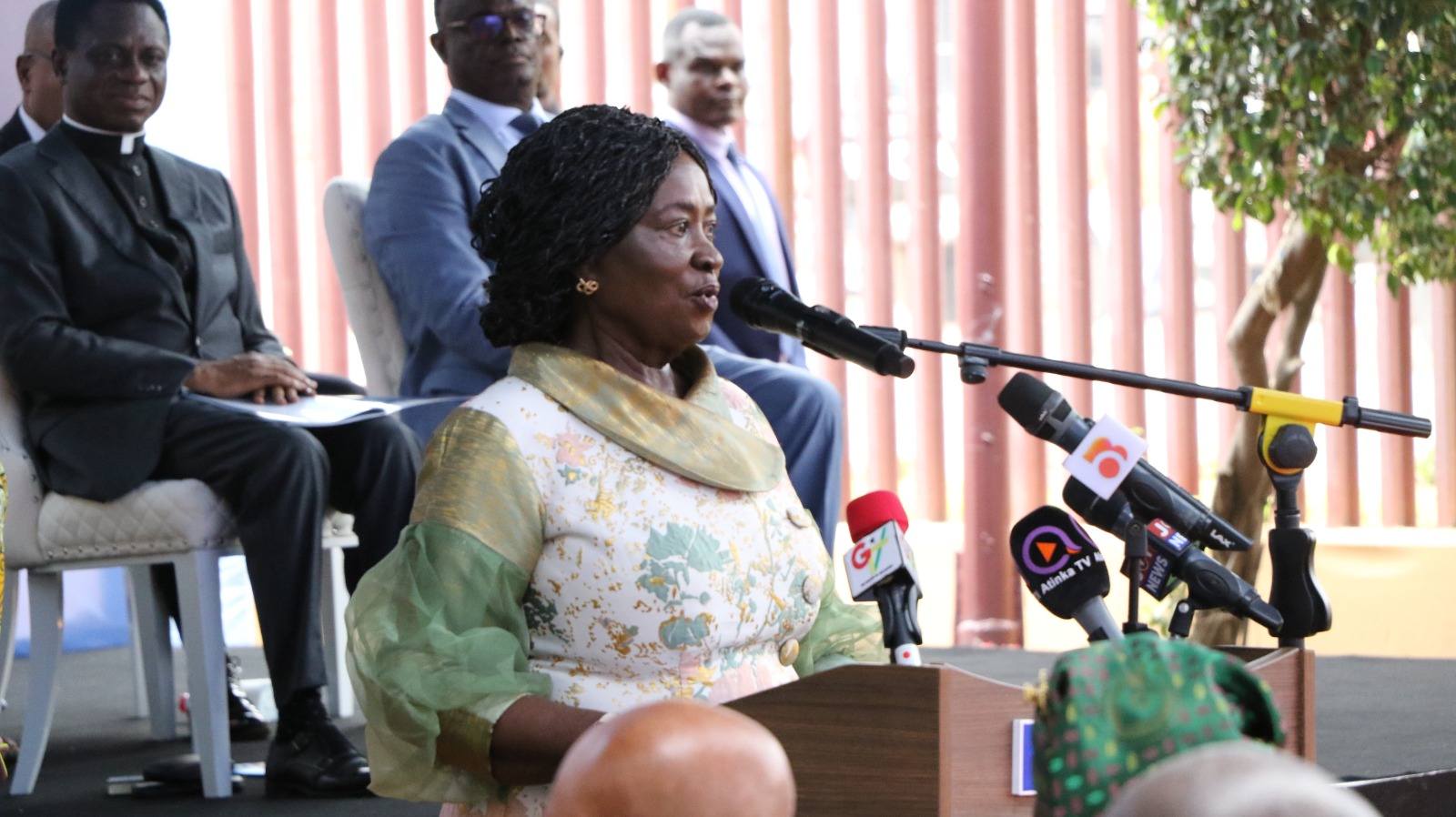 Vice President Inaugurates Entrance University of Health Sciences